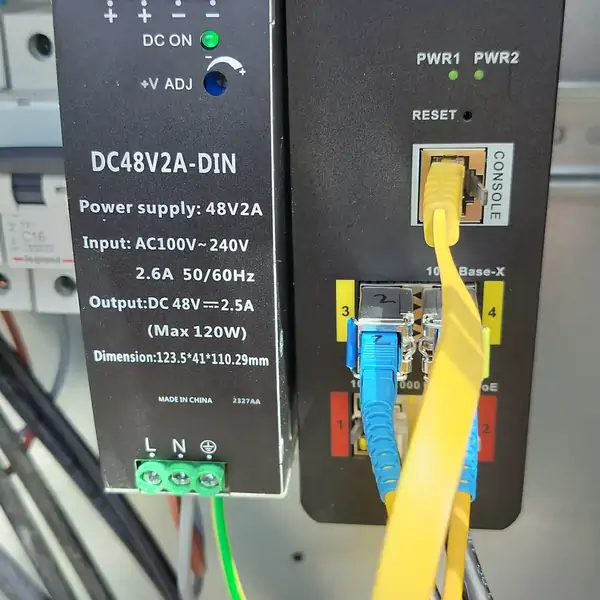 Mantenimiento de fibra óptica y electricidad — Cámara perimetral 1